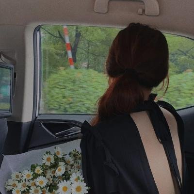 穿成草包，被祸害的一家人有救了